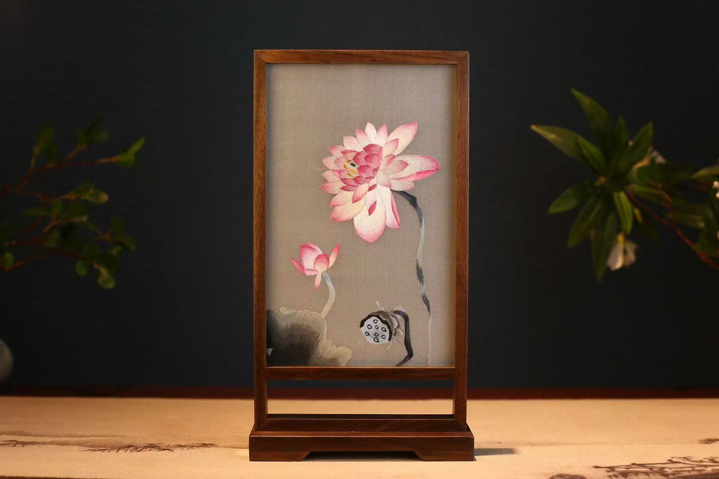 Suzhou silk embroidery table screen by Luma & Silk